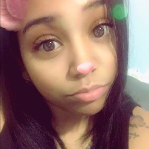 Meet your Posher, Yissell